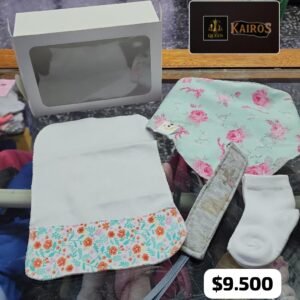 Set para bebé – Babero, toalla, portachupete y media