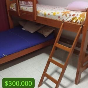 Cama cucheta de madera maciza con escalera